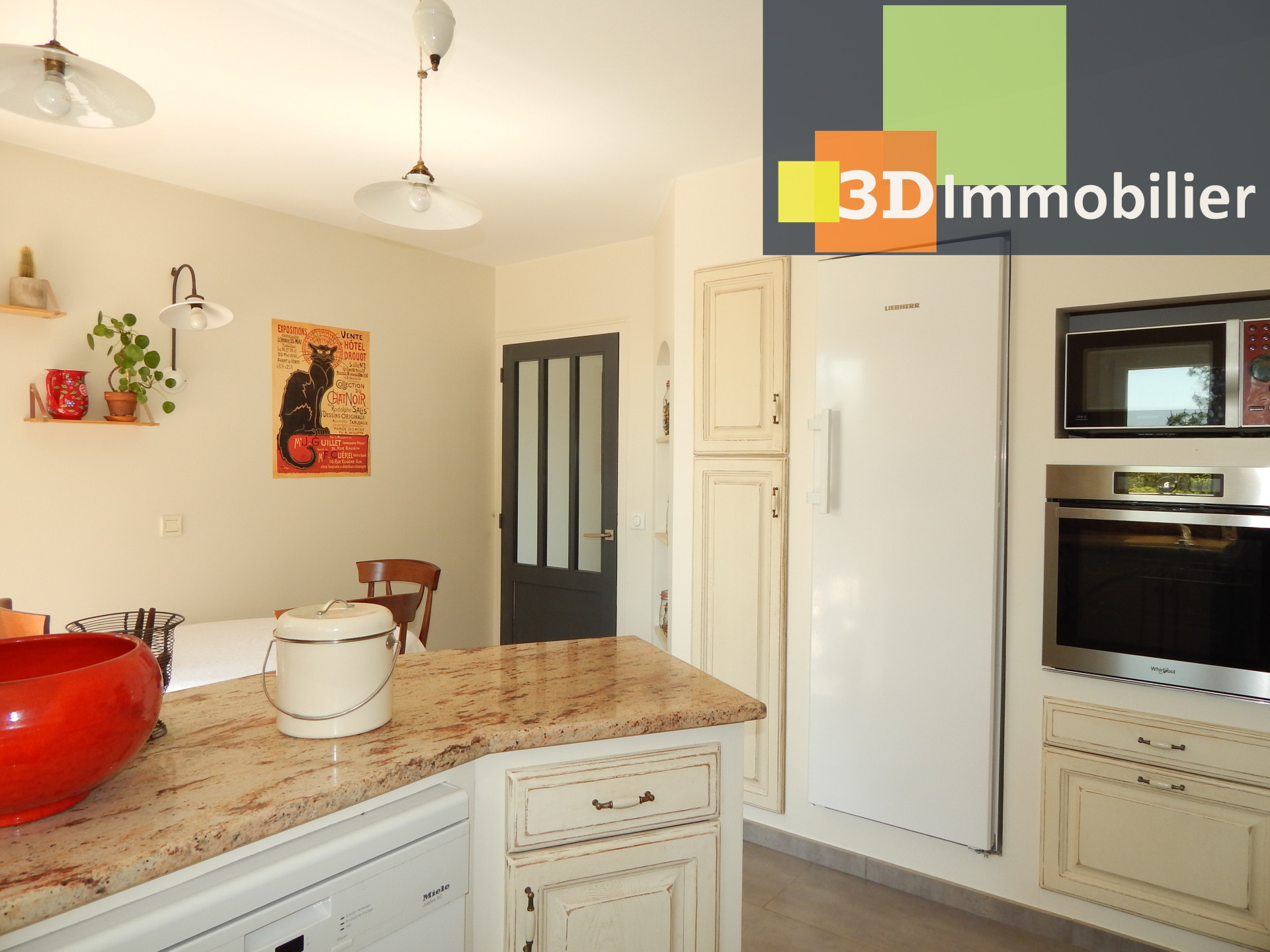 CUISINE ÉQUIPÉE 14 M²
