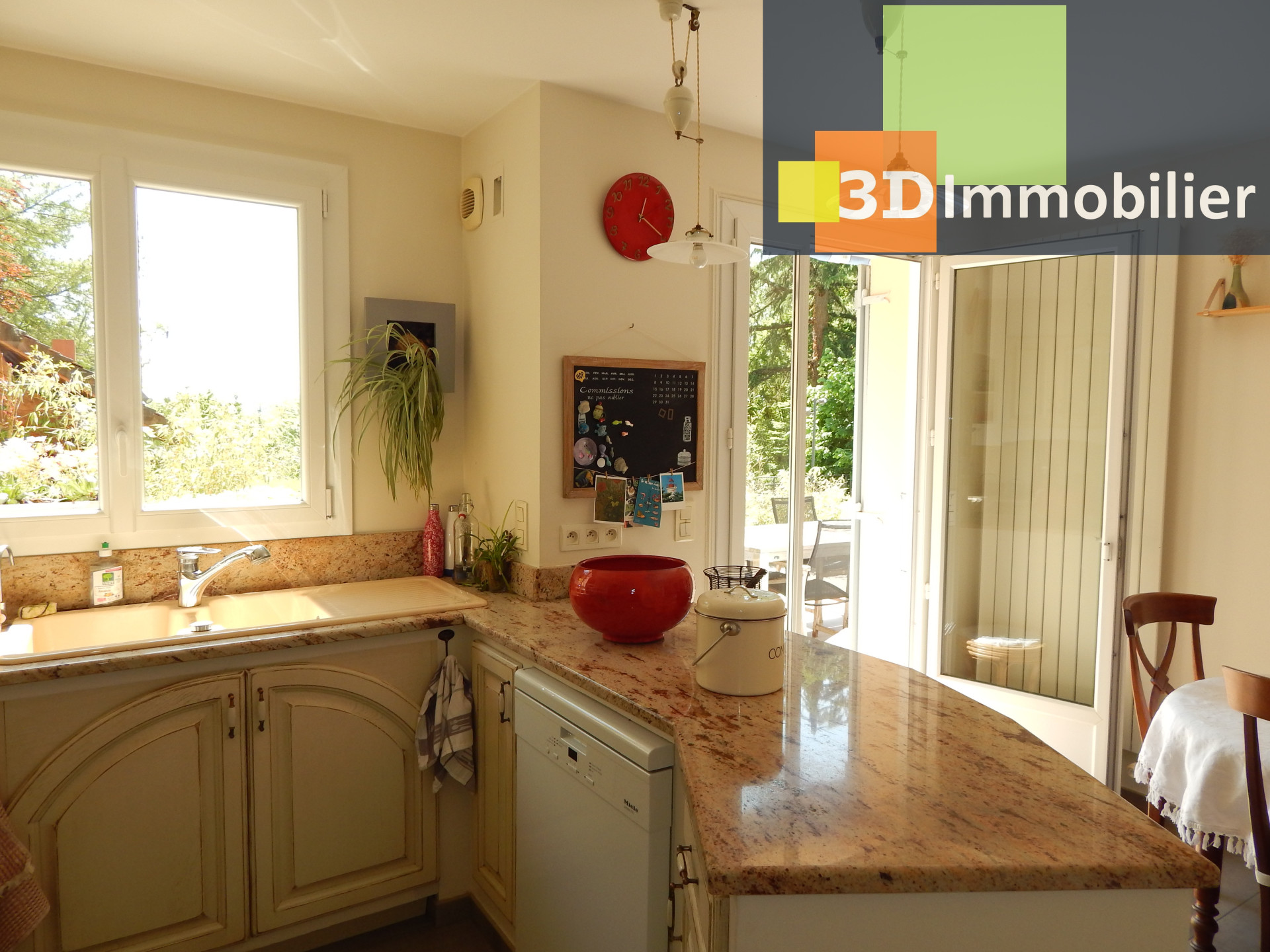 CUISINE ÉQUIPÉE 14 M²