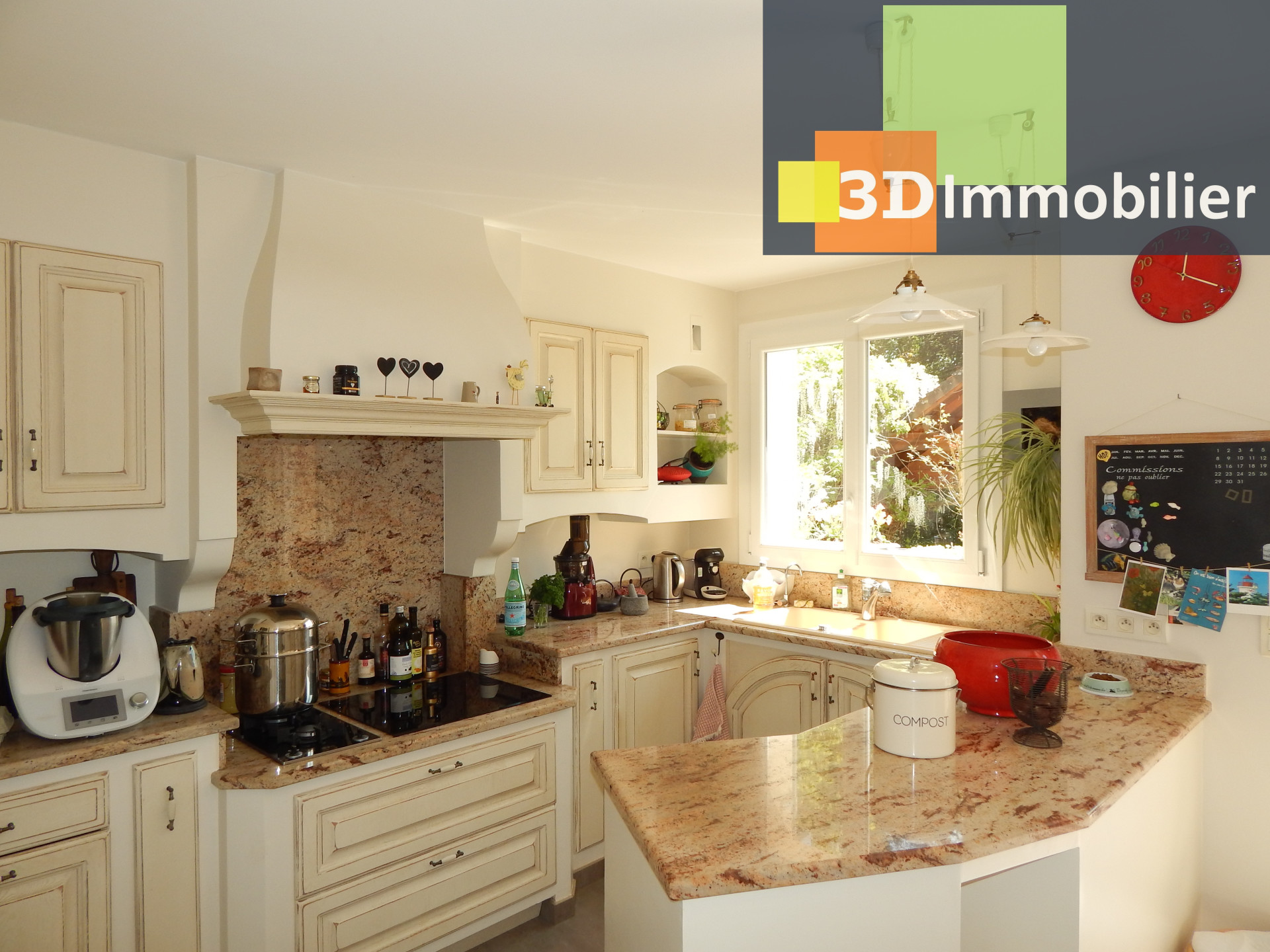 CUISINE ÉQUIPÉE 14 M²