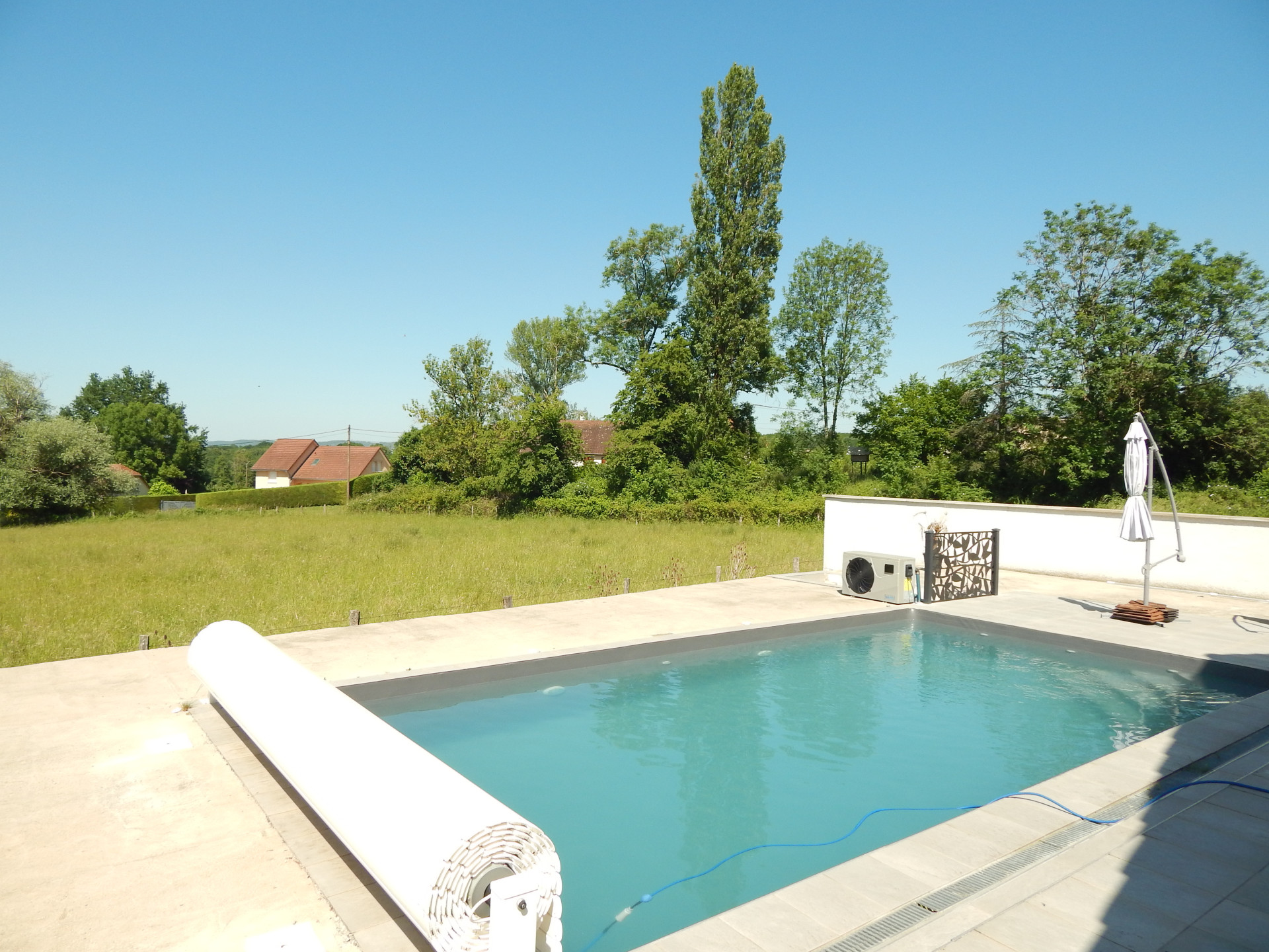 VUE PISCINE CHAUFFÉE 4 X 8 m