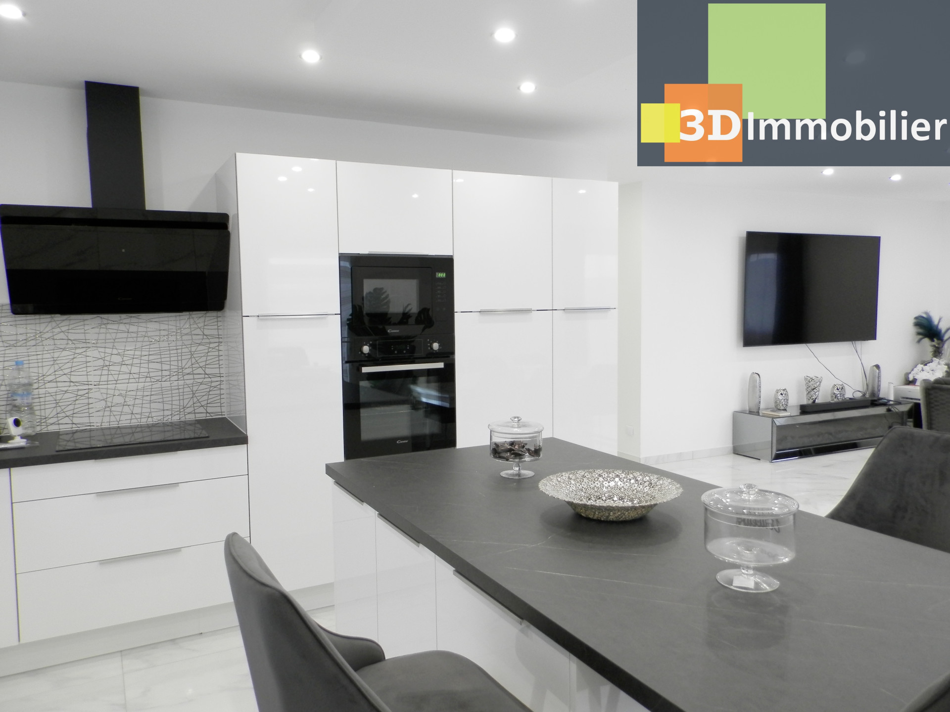 CUISINE AMÉRICAINE ÉQUIPÉE 19 m²