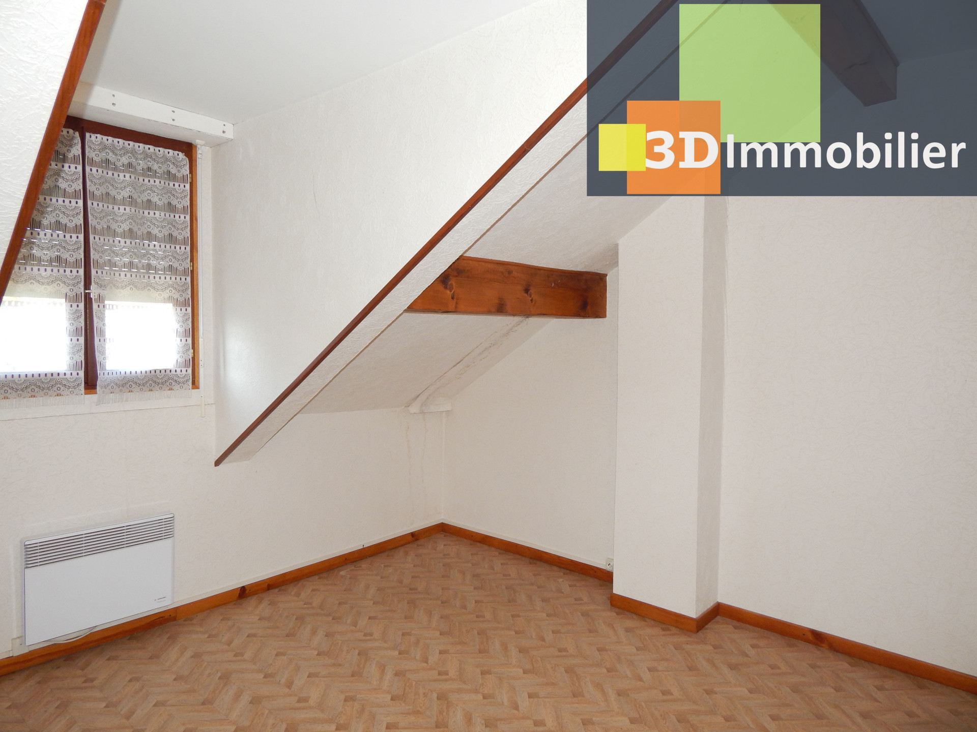 CHAMBRE 16 M²